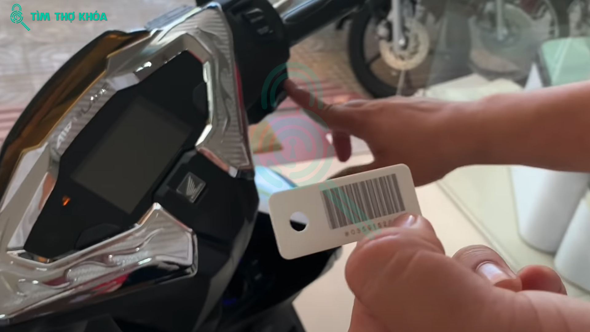 Các khởi động xe máy sử dụng ID Smartkey khi mất remote điều khiển