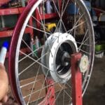 Cách rút căm xe máy