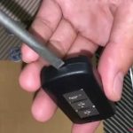 Thay pin chìa khóa ô tô Mitsubishi