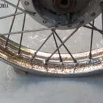 Cách tẩy rỉ sét xe máy