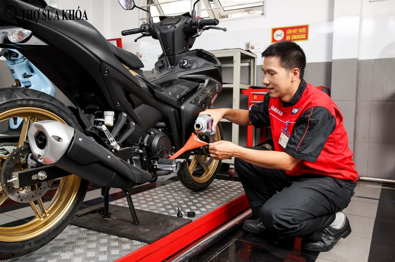 Cách thay nhớt xe máy