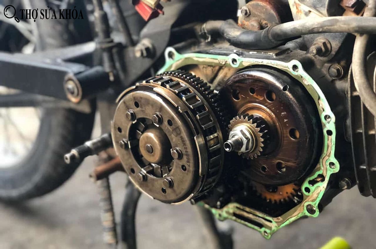 Cách khắc phục xe máy ì động cơ