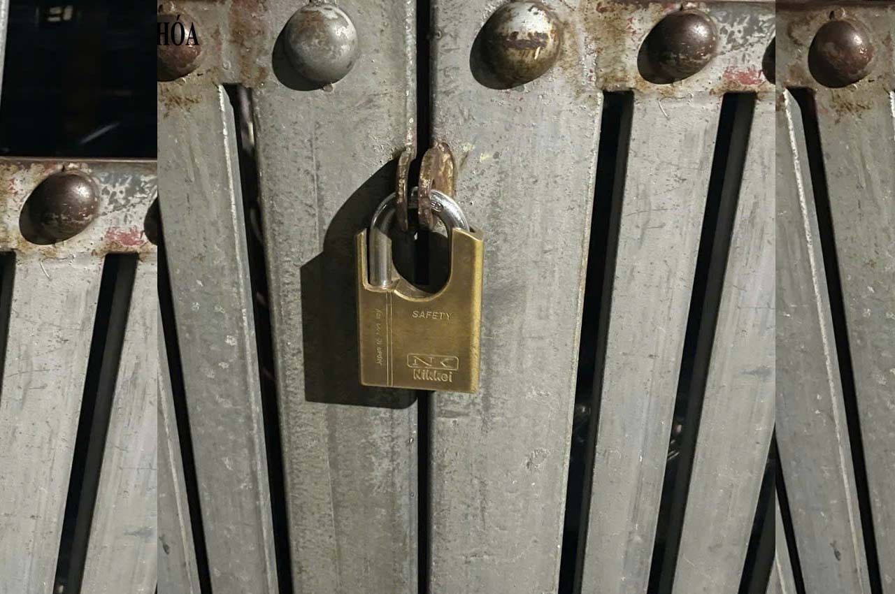 Cách Mở Khóa Cửa Bị Kẹt