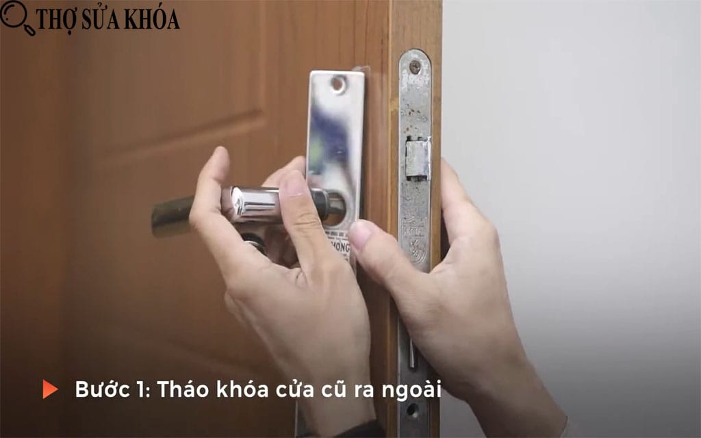 Cách lắp khóa vân tay việt tiệp