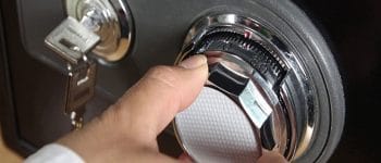 Cách Mở Két Sắt Việt Pháp Khi Quên Mã Số Nhanh Nhất