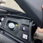 Cách mở cốp xe Vario