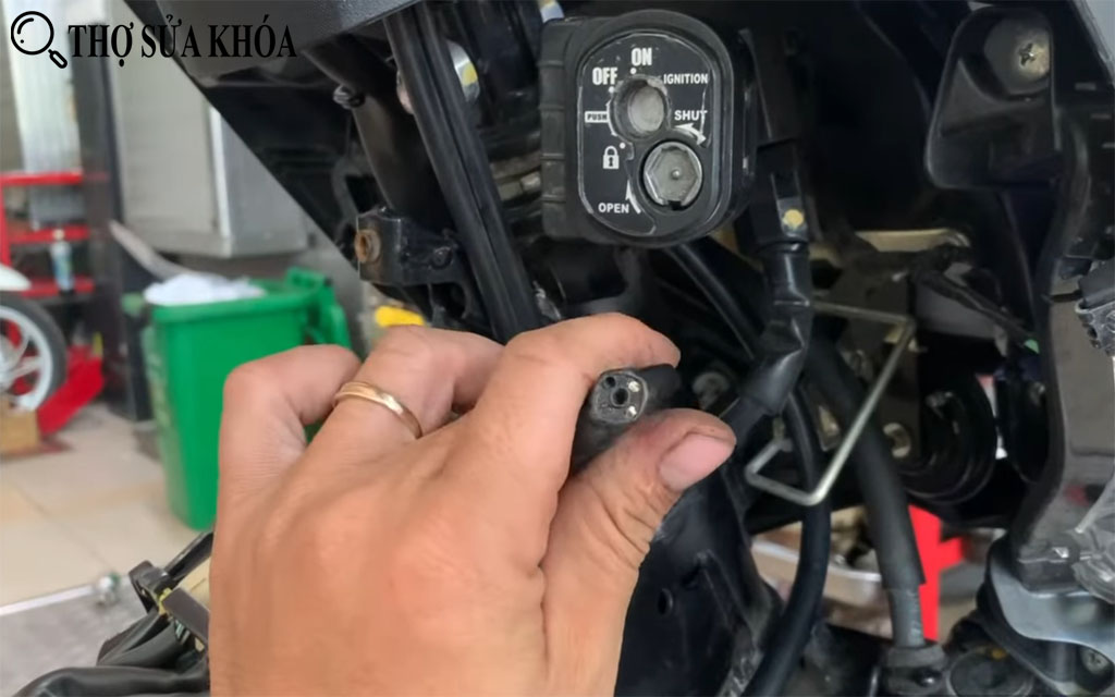 Ổ khóa xe winner