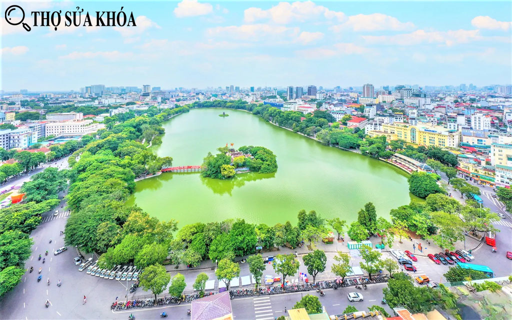 Thợ sửa khóa tại Hồ Hoàn Kiếm