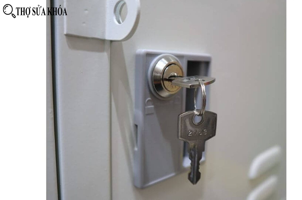 Khóa tủ sắt